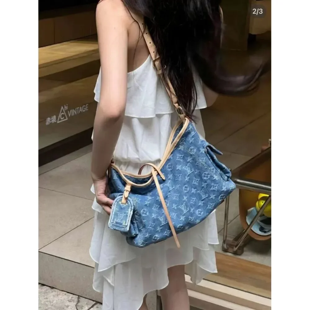 Louis Vuitton Women Pre-Loved Bag Very Good Condition